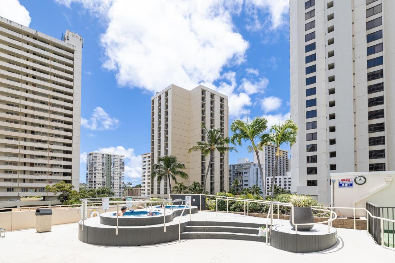Beautiful 1Br, Steps To Waikiki Beach And Parking โฮโนลูลู ภายนอก รูปภาพ