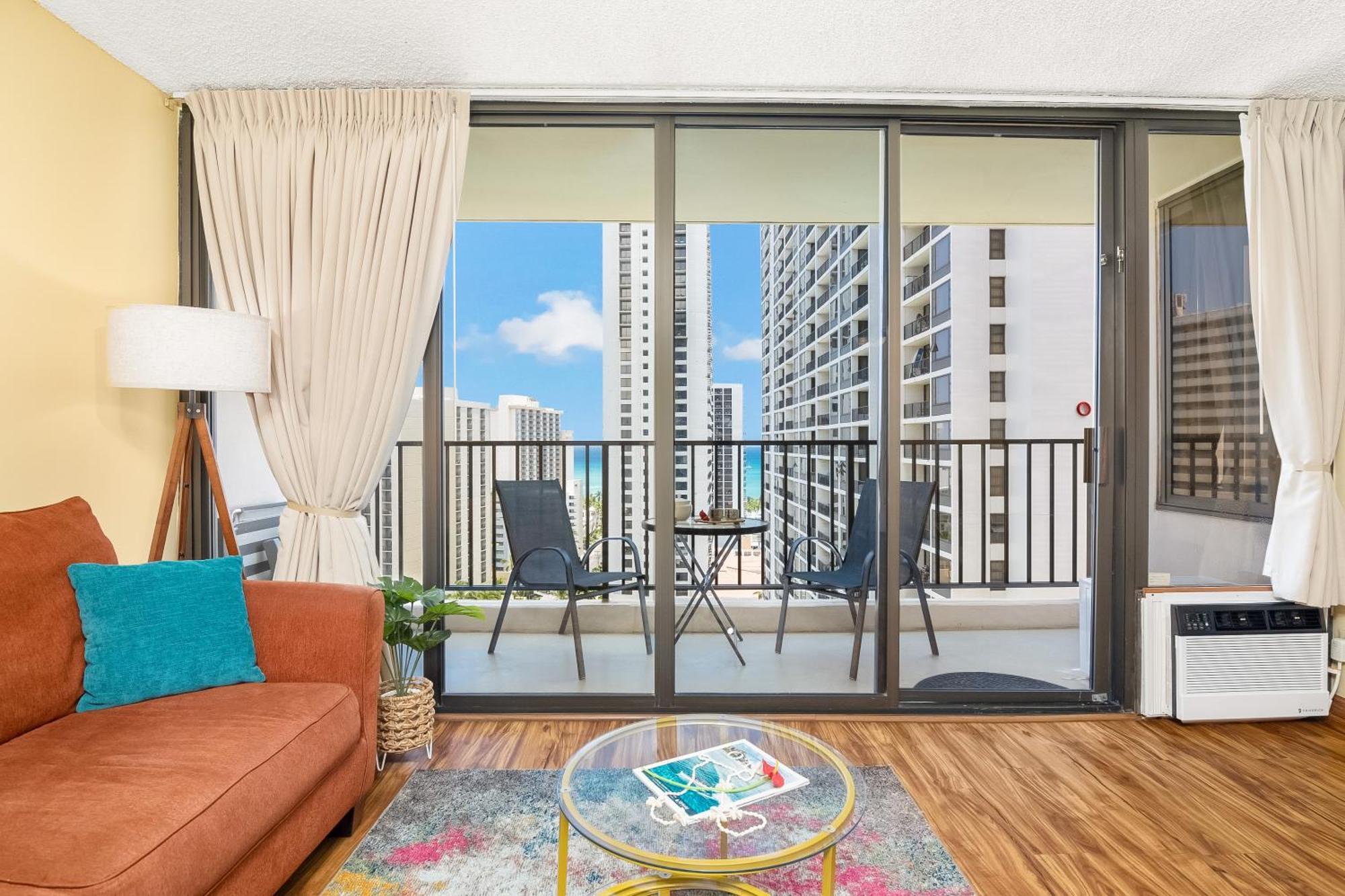 Beautiful 1Br, Steps To Waikiki Beach And Parking โฮโนลูลู ภายนอก รูปภาพ